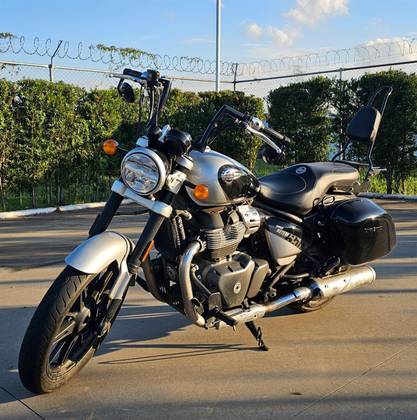 ROYAL ENFIELD METEOR 650 INTERSTELLAR ROYAL ENFIELD METEOR 650 INTERSTELLAR